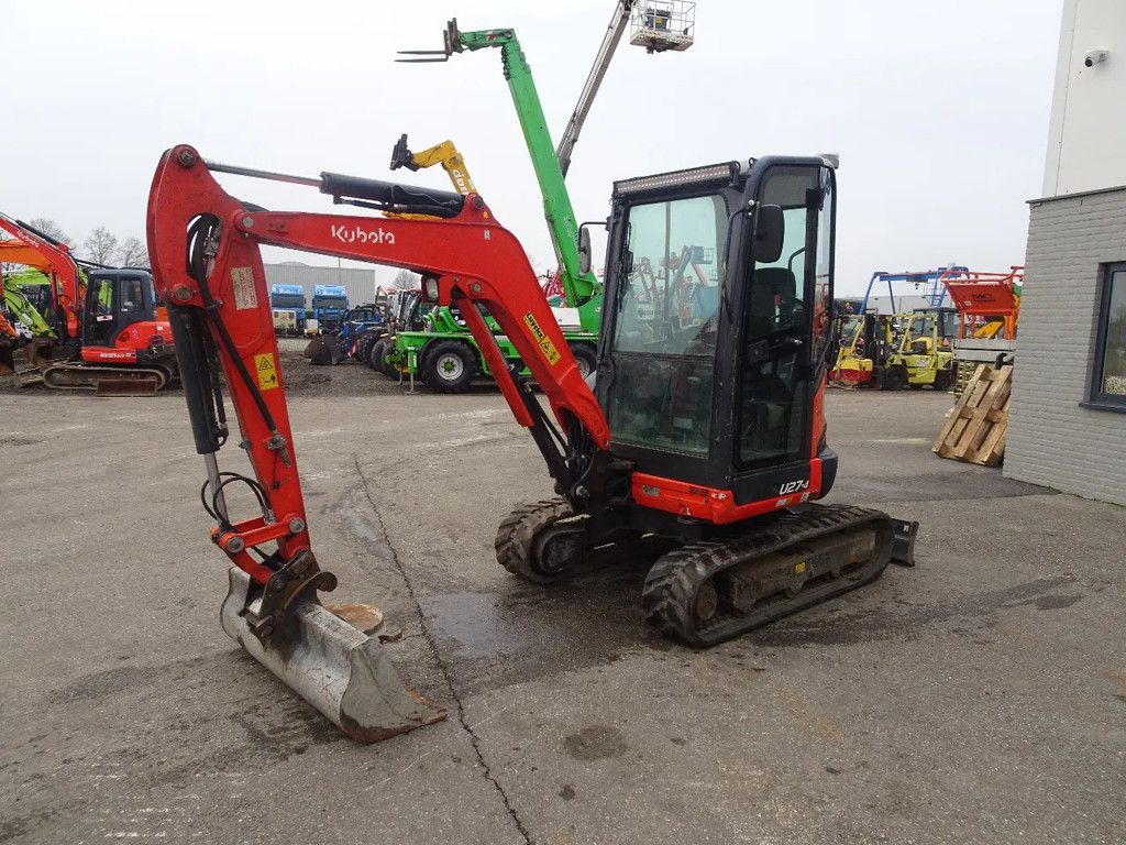 Kubota U27-4
