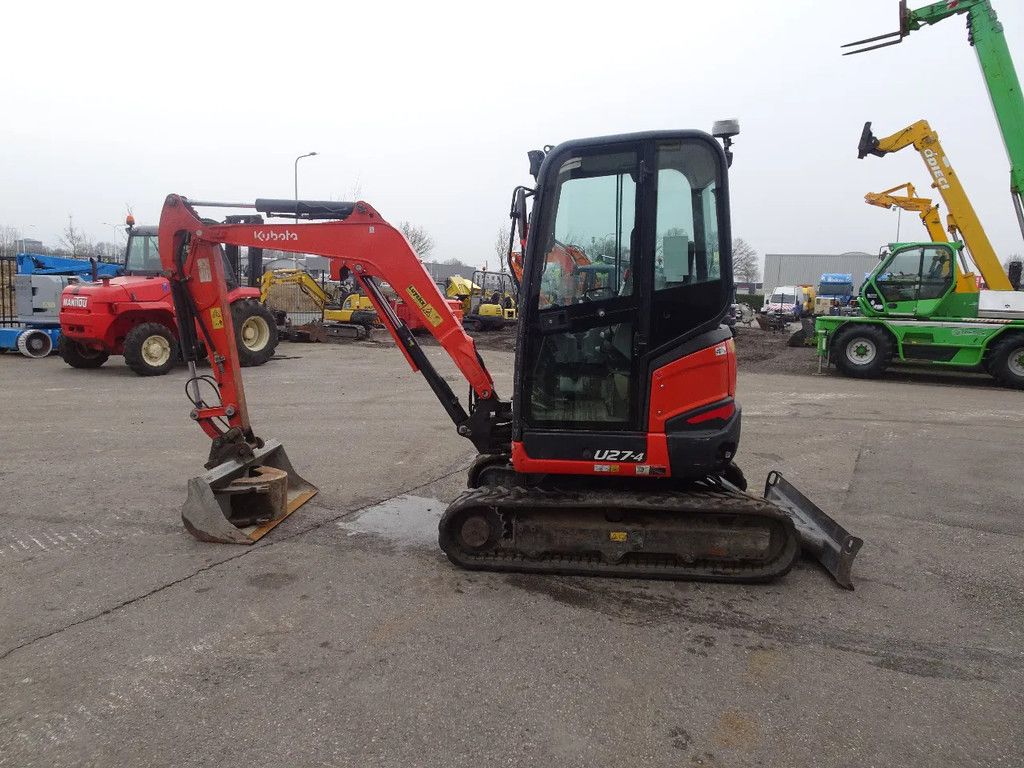 Kubota U27-4