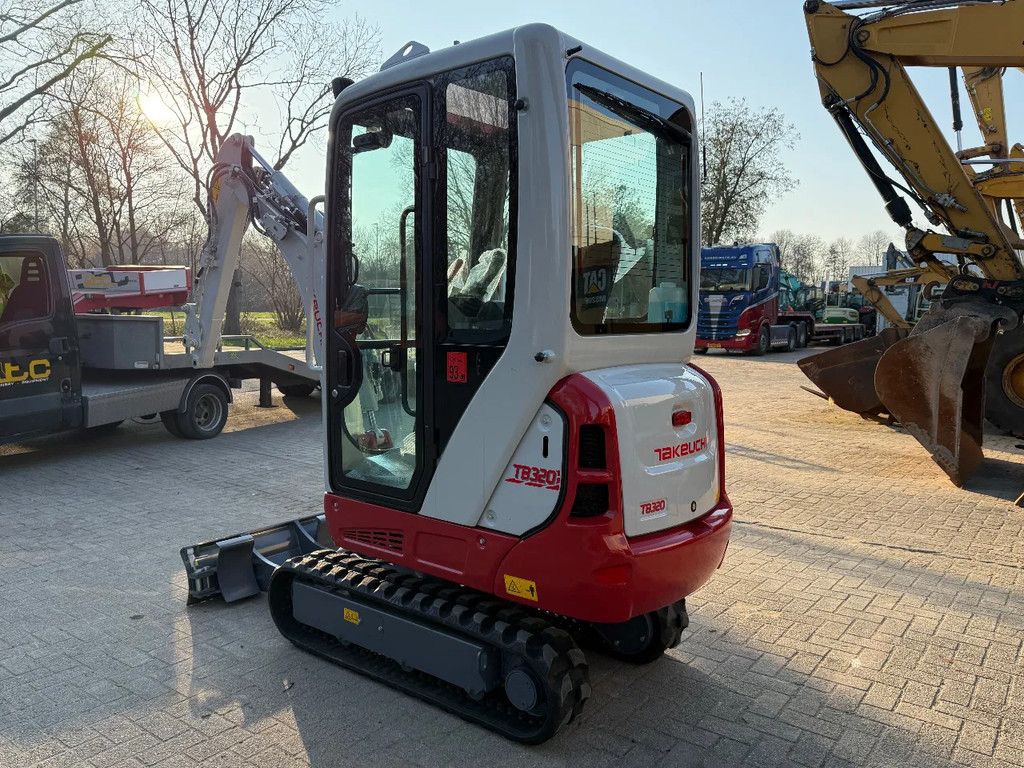 Takeuchi TB320