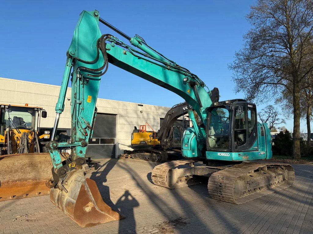 Kobelco SK260