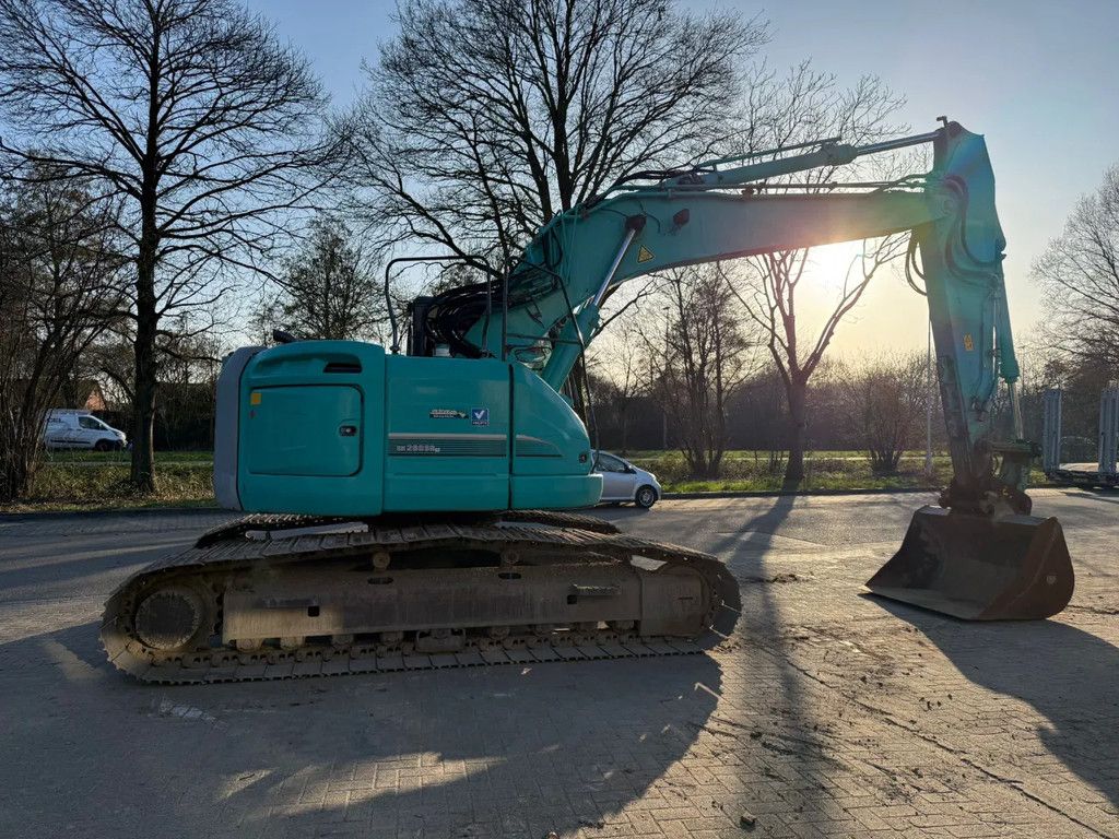 Kobelco SK260