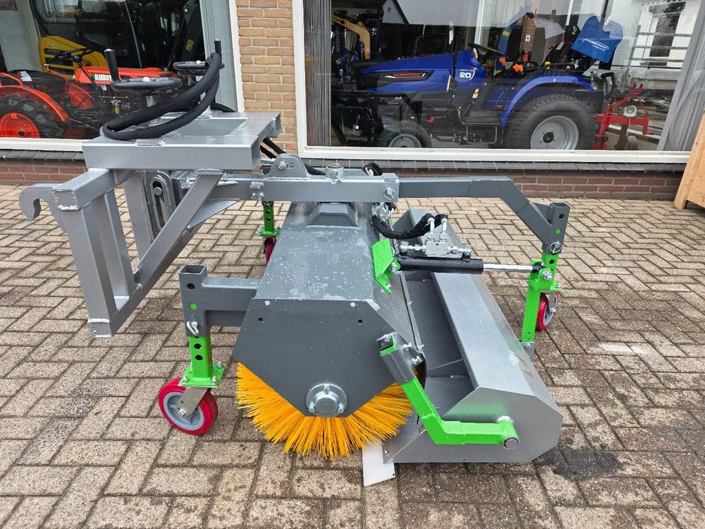 SmartSweep Sweeper 150 veegmachine heftruck tractor euroaansluiting