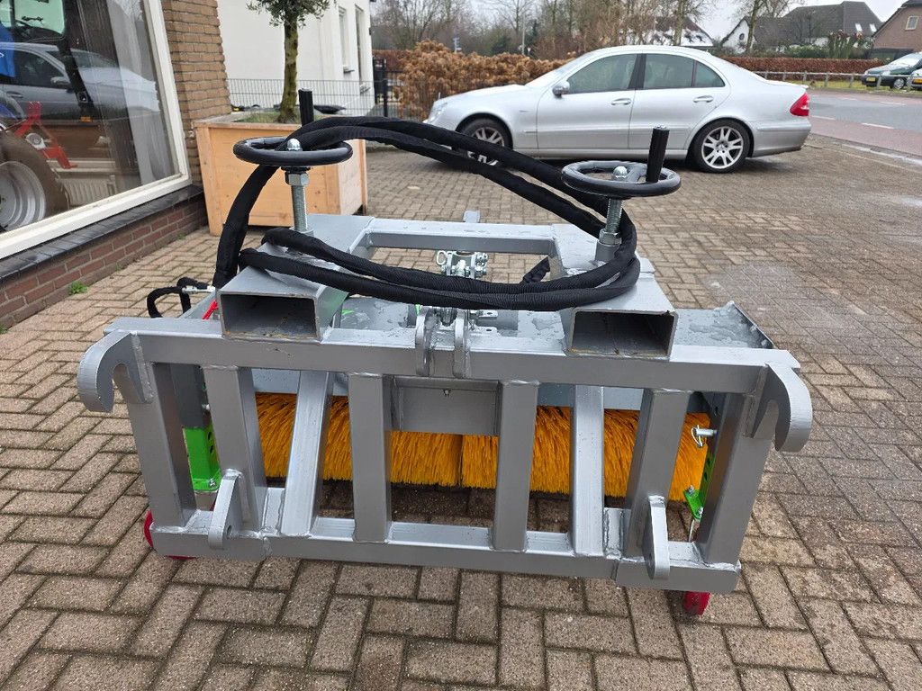 SmartSweep Sweeper 150 veegmachine heftruck tractor euroaansluiting