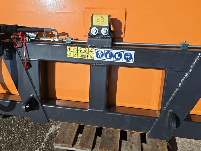 FK Machinery Hochkippschel 240 cm mit Euro nahme