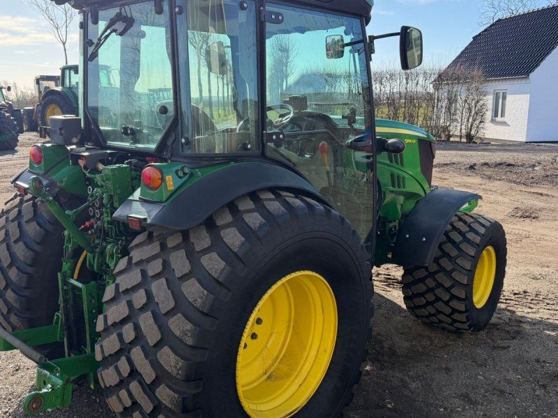 John Deere 5105GF FRONTLIFT. HJUL MED DÆK MEDFØLGER