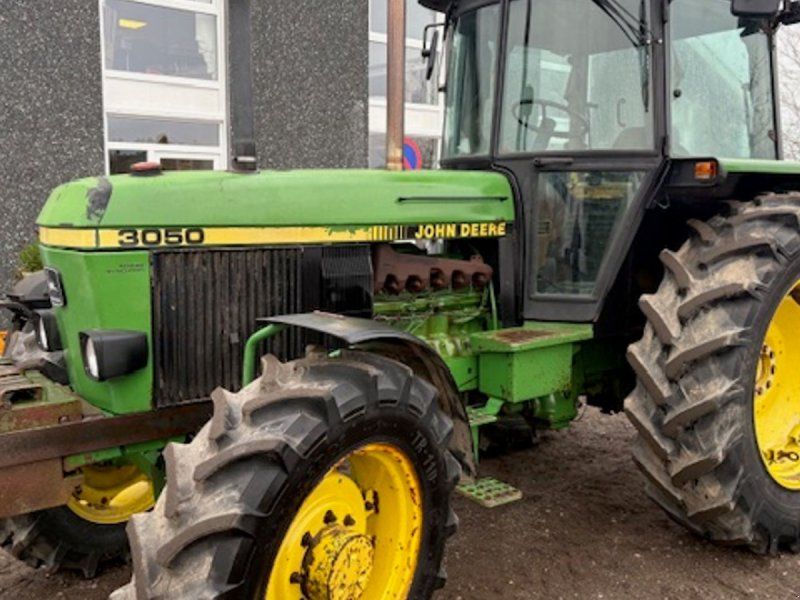 John Deere 3050 4WD MED FRONTVÆGTE