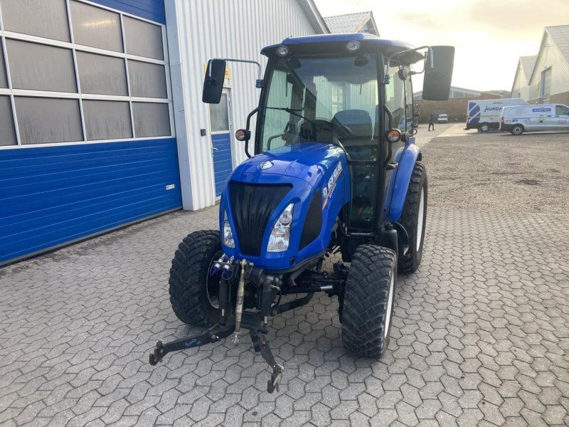 New Holland BOOMER 50 HST