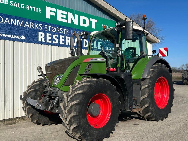 Fendt 724 Vario S4 Profi Plus