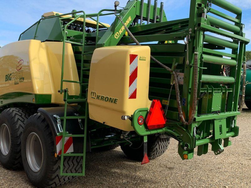 Krone Big Pack 4X4 High Speed m. collect 1230
