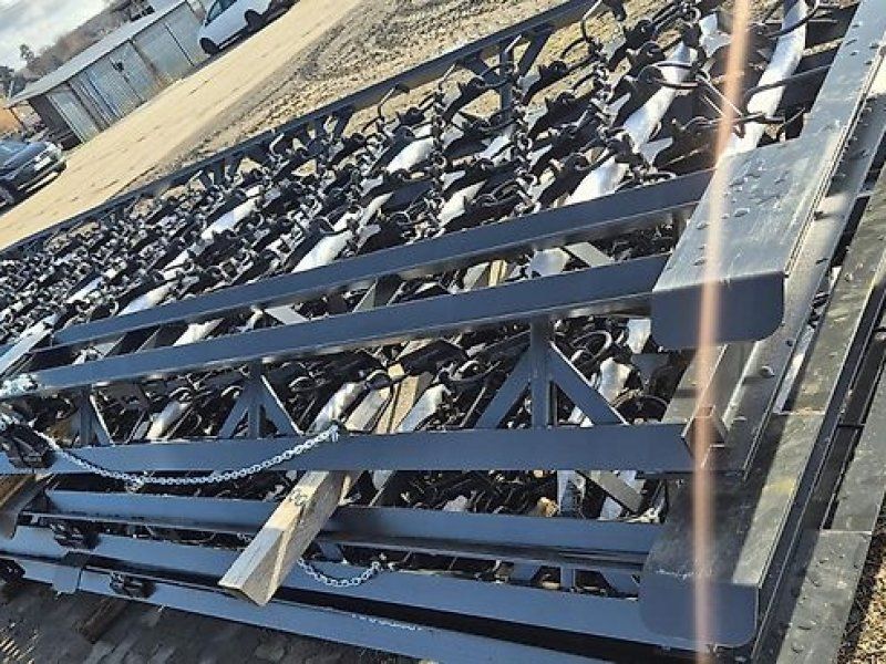 WE8H Wiesenschleppe hydraulisch klappbar 4 Reihig