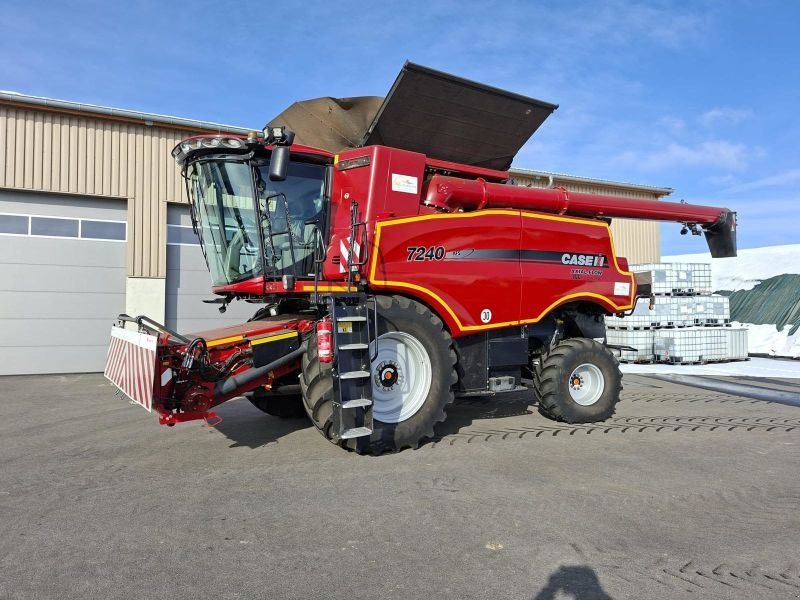 Case IH GEBR. MÄHDRESCHER AF7240