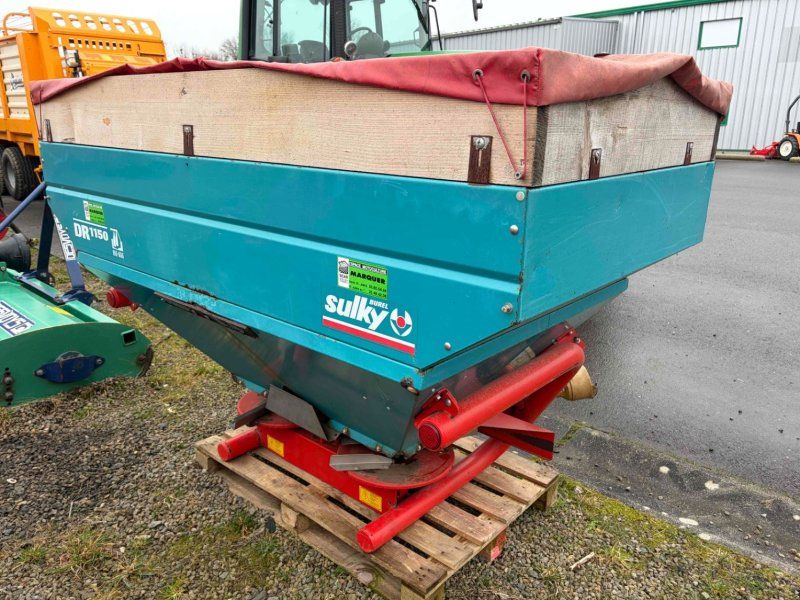 Sulky Distributeur d'engrais DR1150 .