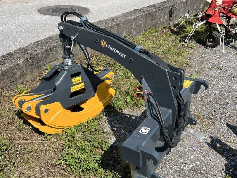 Uniforst Skorpion 1800 F