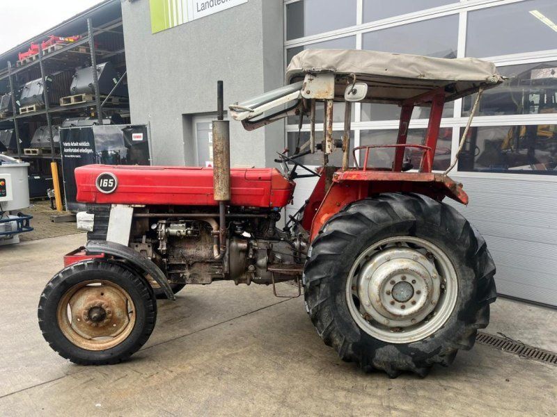 Massey Ferguson 165 mit Verdeck