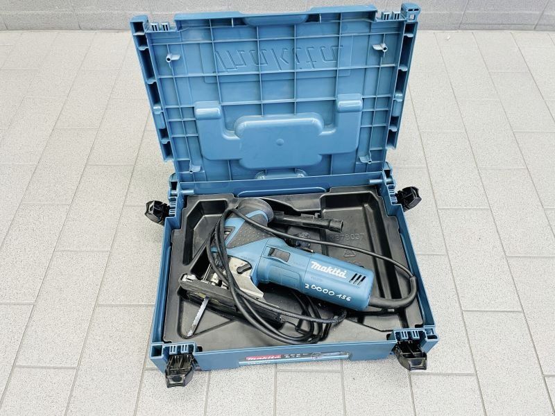 MAKITA STICHSÄGE 4351 FCTJ
