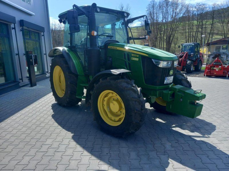 John Deere 5100M