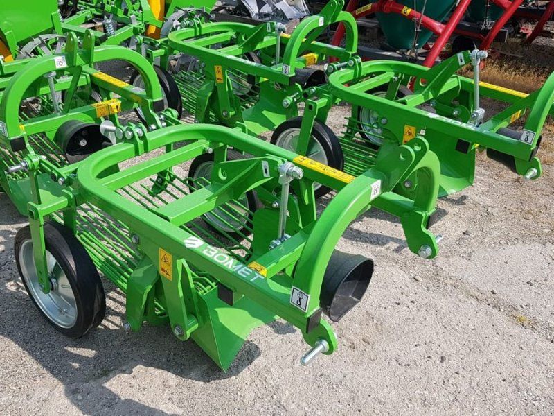 Bomet Schwingsiebroder Ursa mit Heckauswurf