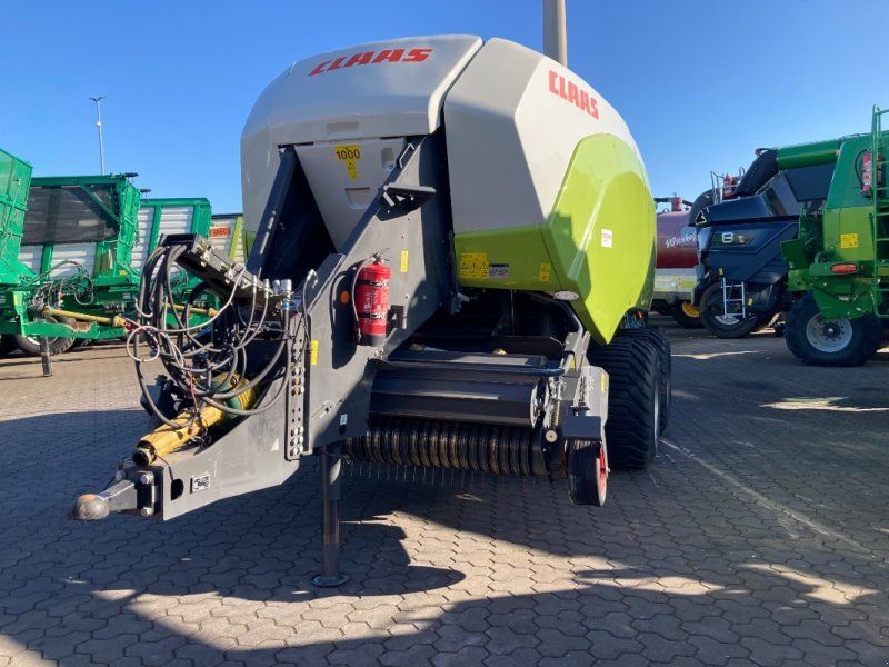 Claas Quadrant 5300 FC Tandem