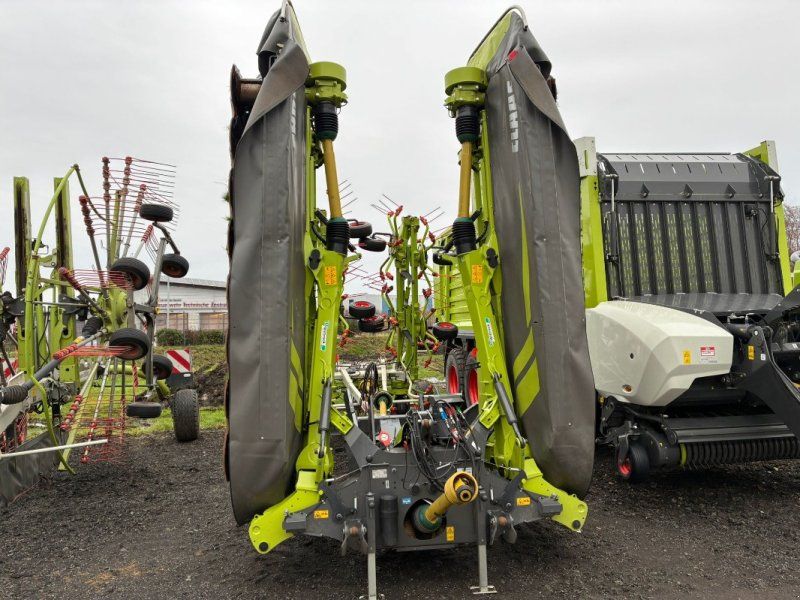 Claas Disco 9300 Direct Swather