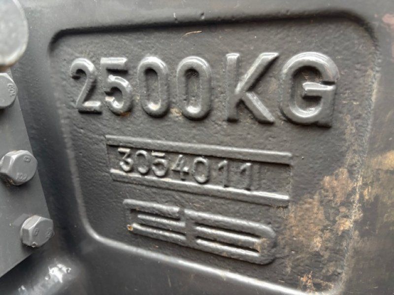 Fendt Belastungsgewicht 2500 kg
