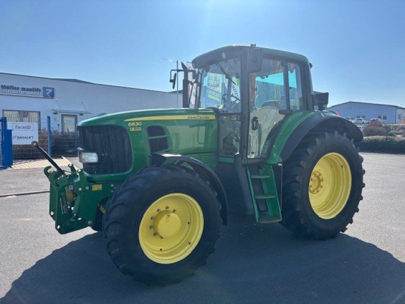 John Deere 6830
