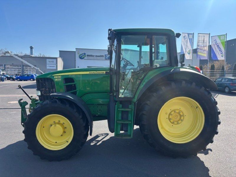 John Deere 6830