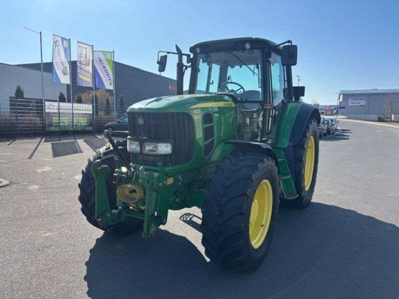 John Deere 6830