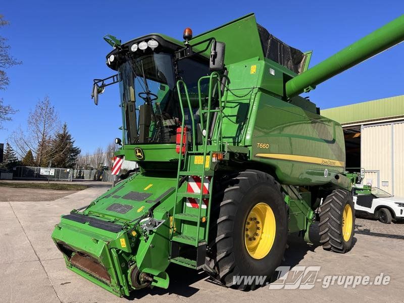 John Deere T660