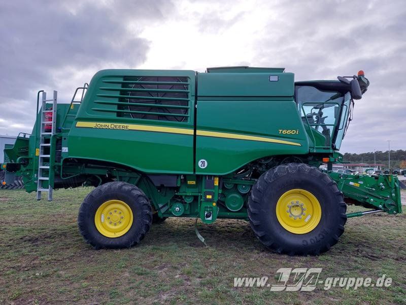 John Deere T660i