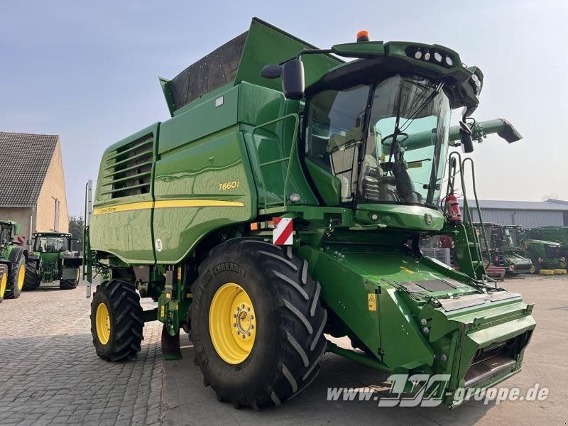 John Deere T660