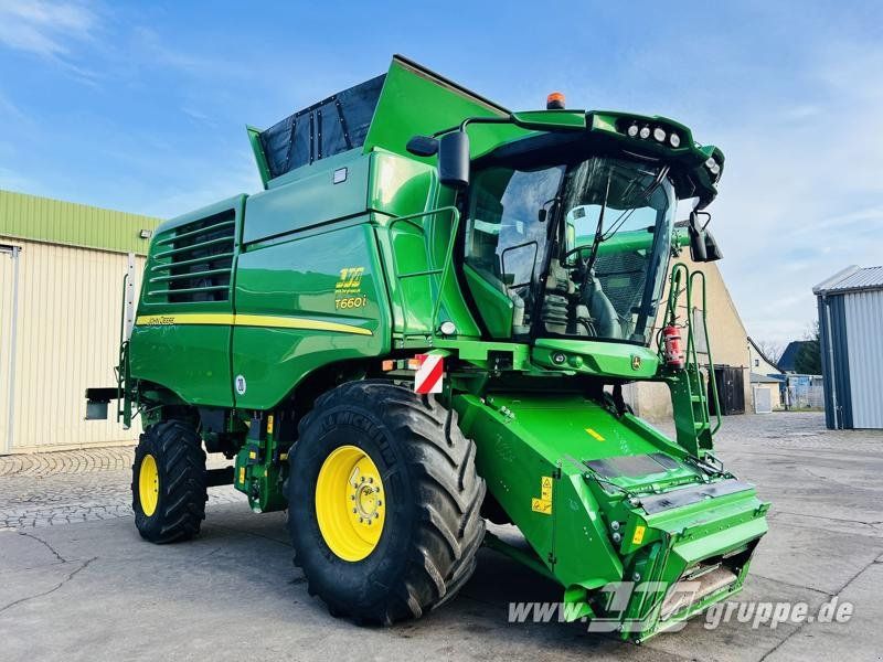 John Deere T660