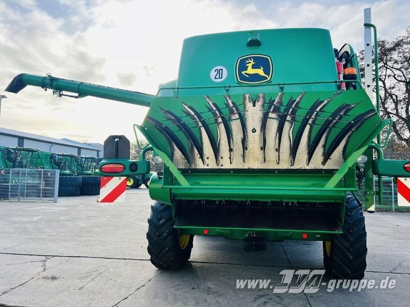John Deere T660
