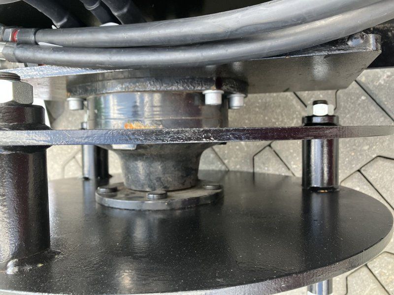 Rundballenabwickler hydraulisch