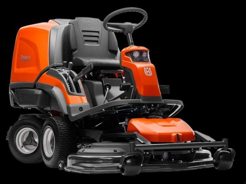 Husqvarna RC 320Ts AWD + CombiClip 112