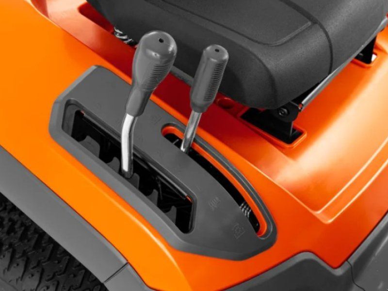 Husqvarna Rasen TC 112 incl. Mähdeck 95cm Garten mit Hec