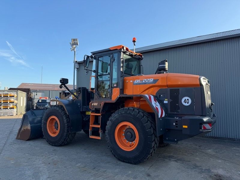 Doosan DL220-7