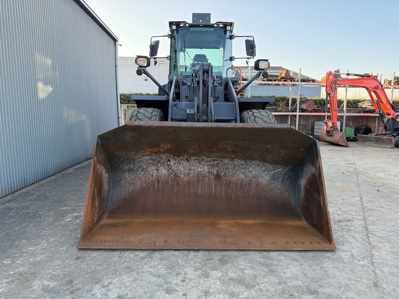 Doosan DL220-7