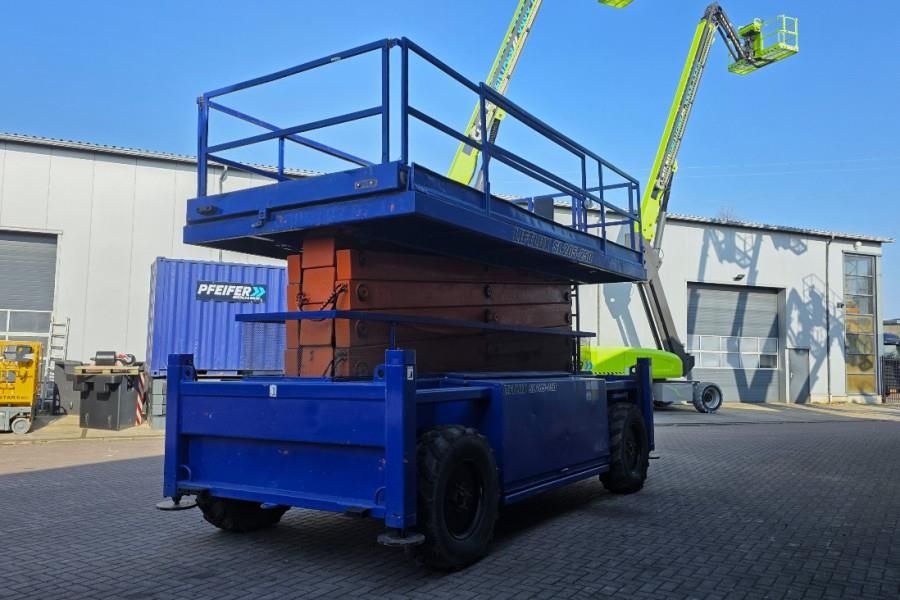 Liftlux SL205-25 D4WDS/P Diesel, 4x4 Drive, Hydraulic Deck