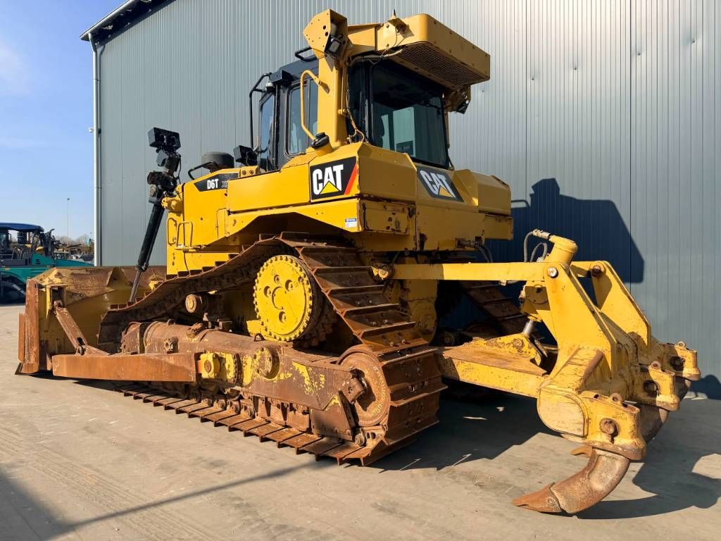 CAT D6T XL