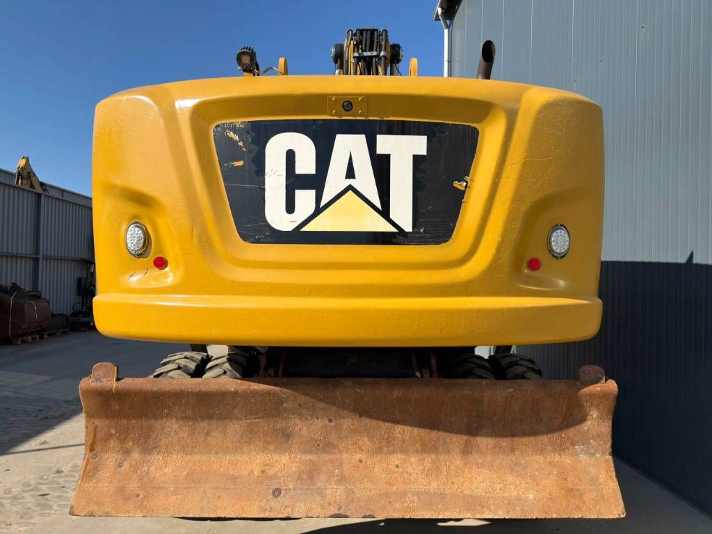 CAT M320F