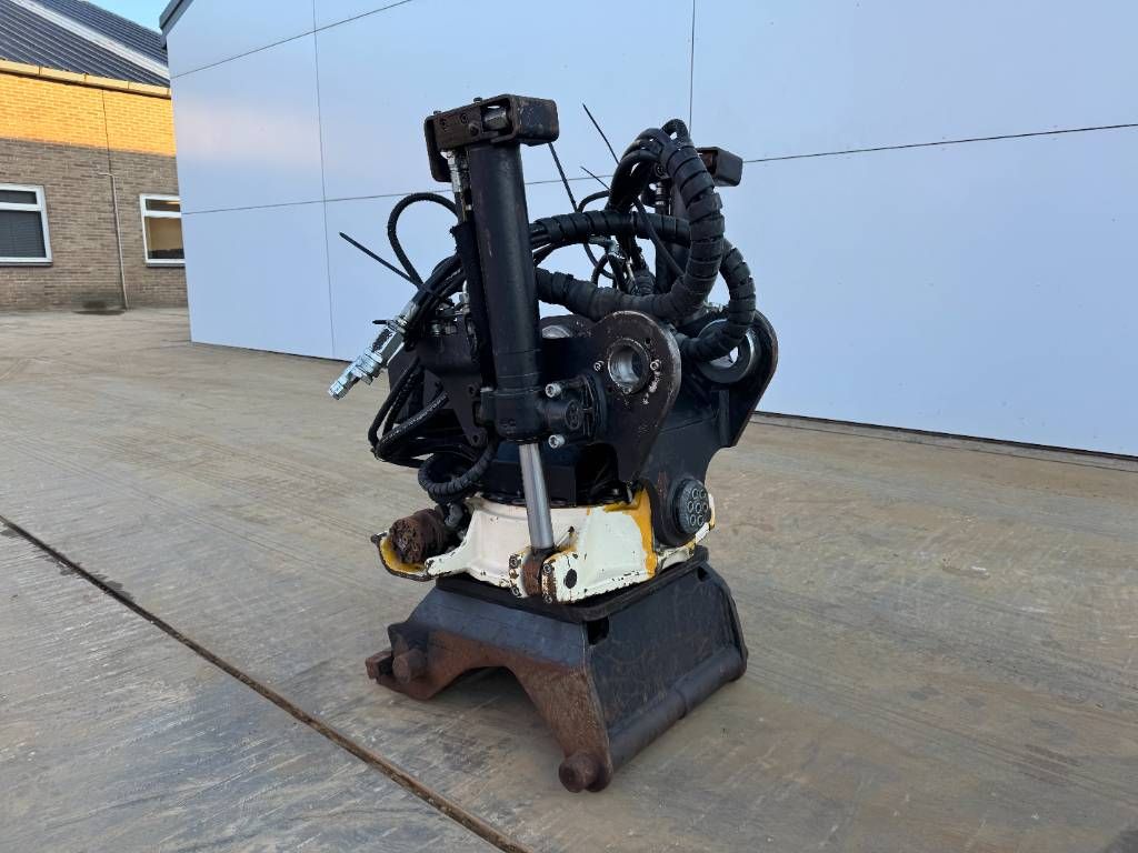 Engcon EC219 CW30EC Verachtert / Tilt + Rotate