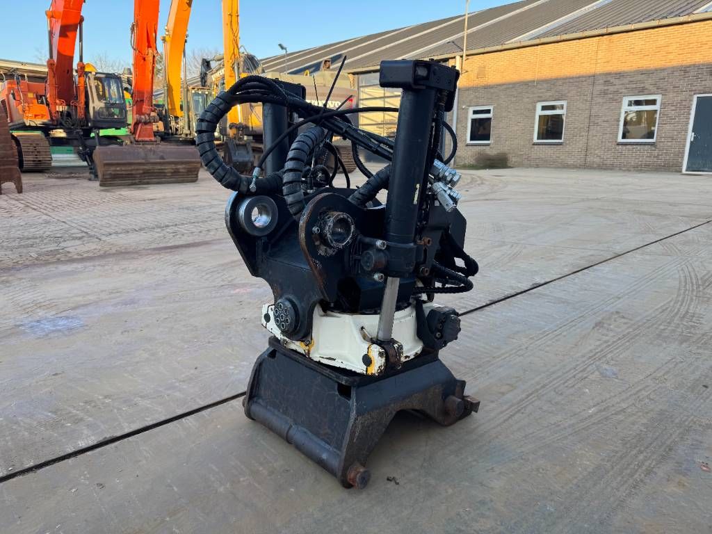 Engcon EC219 CW30EC Verachtert / Tilt + Rotate