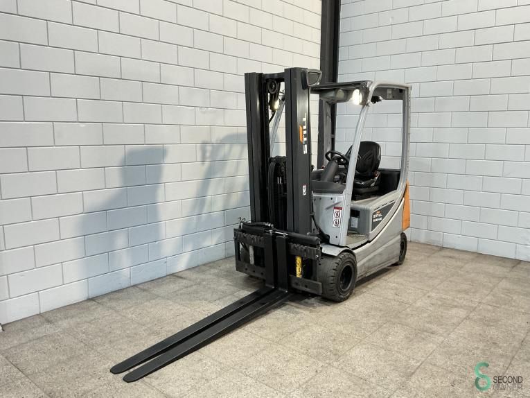 Forklifts Electric Still RX20-20P 2018 3+4th Valve