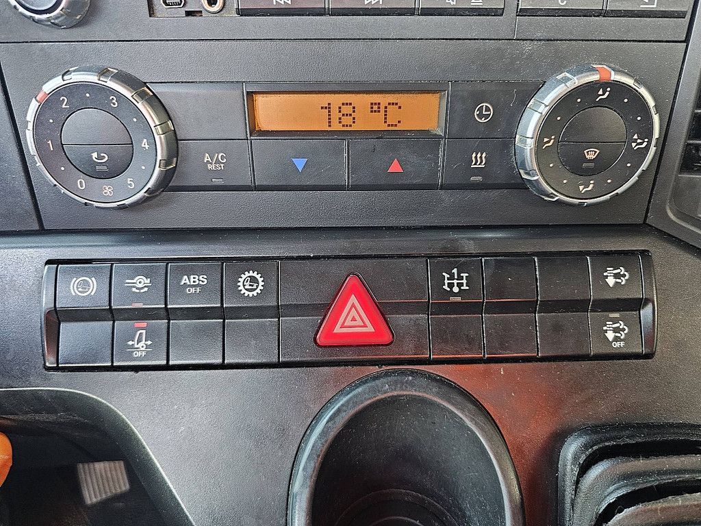 MERCEDES-BENZ AROCS 1851 4x4 atlas 190 4x hyd