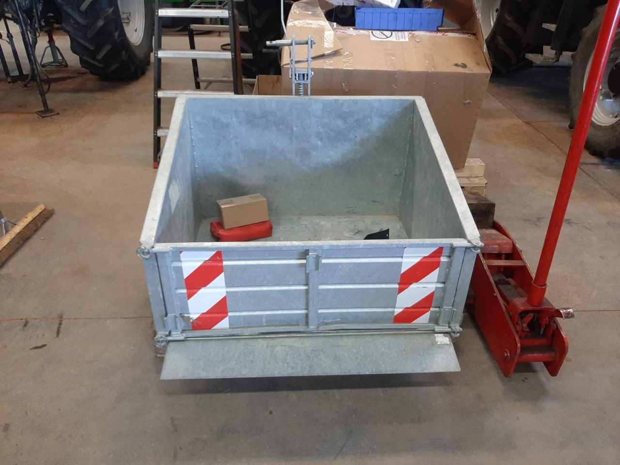 Trekkerbak grondbak kiepbak transportbak