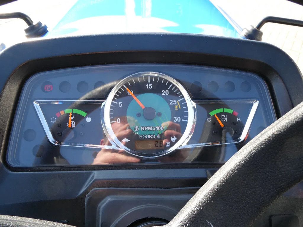 Solis 26 4wd / 0002 Draaiuren / Brede Gazonbanden