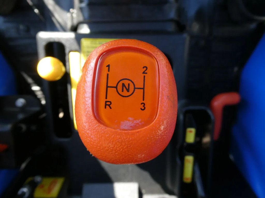 Solis 26 4wd / 0002 Draaiuren / Brede Gazonbanden