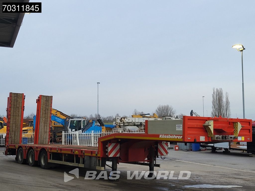 Kässbohrer LB3E Extendable Lift Axle Steering Axle Ramps APK08/26