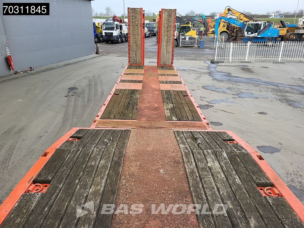 Kässbohrer LB3E Extendable Lift Axle Steering Axle Ramps APK08/26