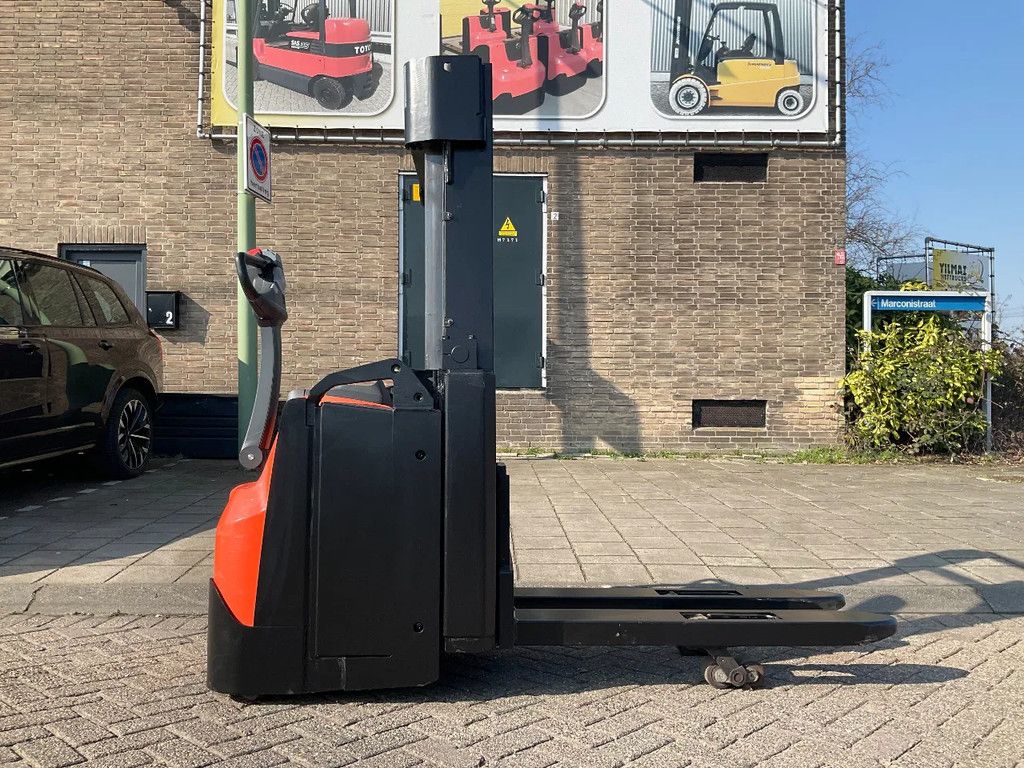 Toyota SWE160L 1600KG 2.35METER HEFTRUCK